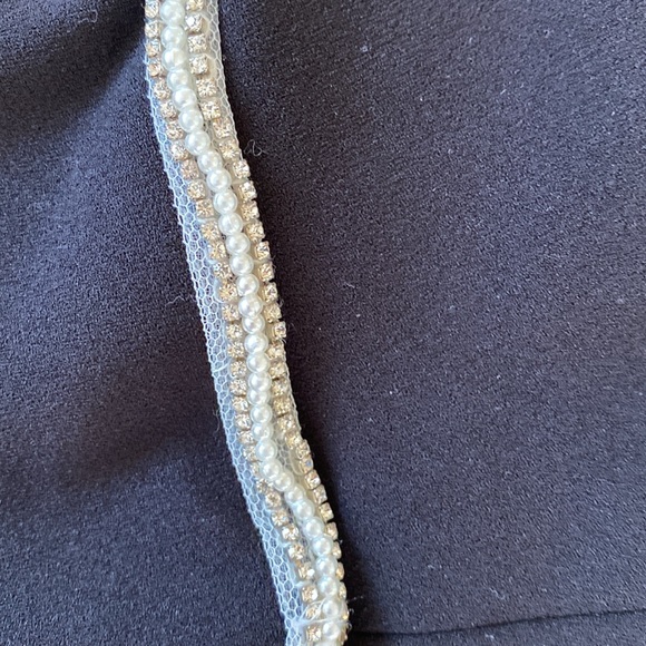 Ivanka Trump black top with fun sleeves - Picture 7 of 11